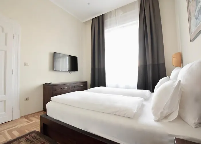 Luxury Apartment By Hi5 - Kiraly Street Suite