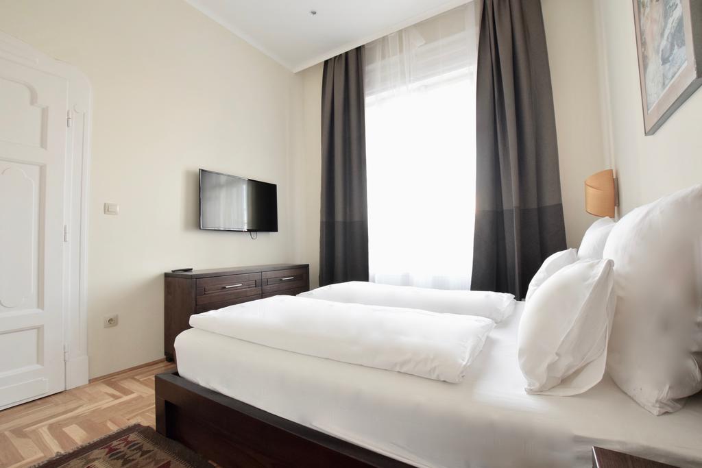 Luxury By Hi5 - Kiraly Street * Budapesta